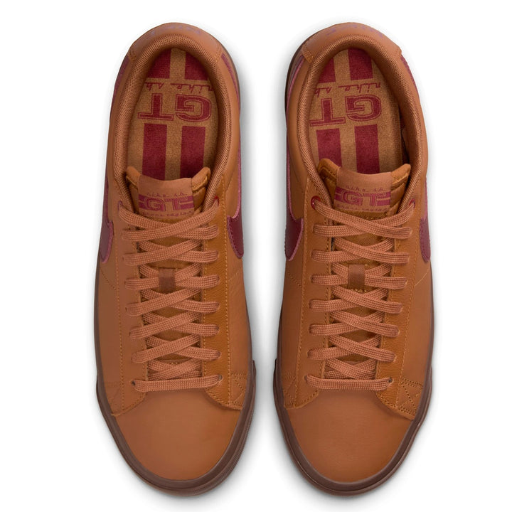 NIKE SB BLAZER LOW PRO GT ( LT BRTSH TN/DK TM RD ) DV1226-200
