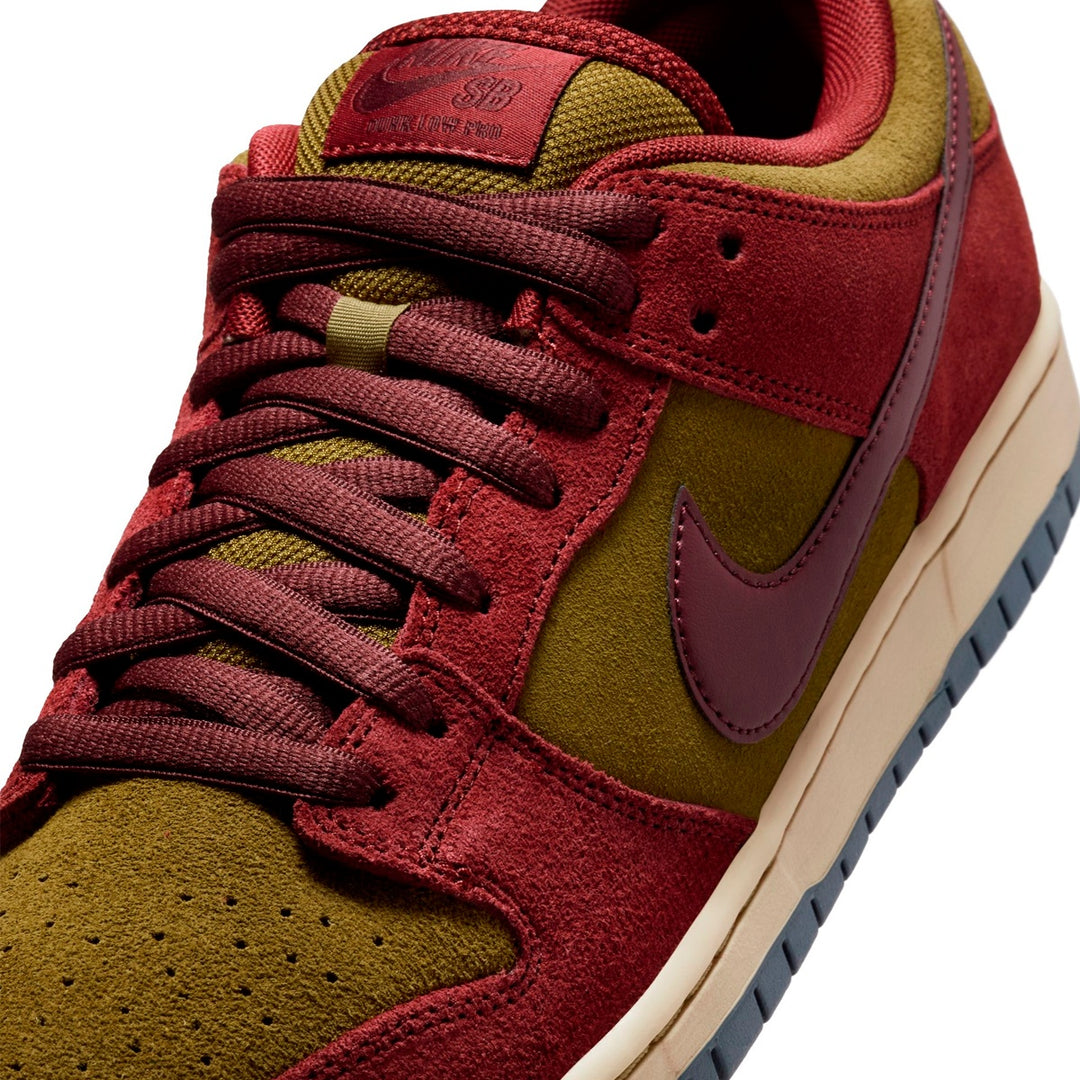 NIKE SB DUNK LOW PRO ( DK TM RD/BRGNDY CRSH ) HQ1625-600