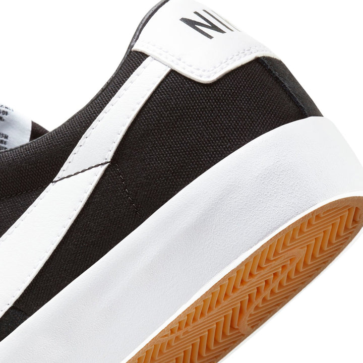 NIKE SB BLAZER LOW PRO GT ( BLACK/WHITE-BLACK-GU ) DC7695-002
