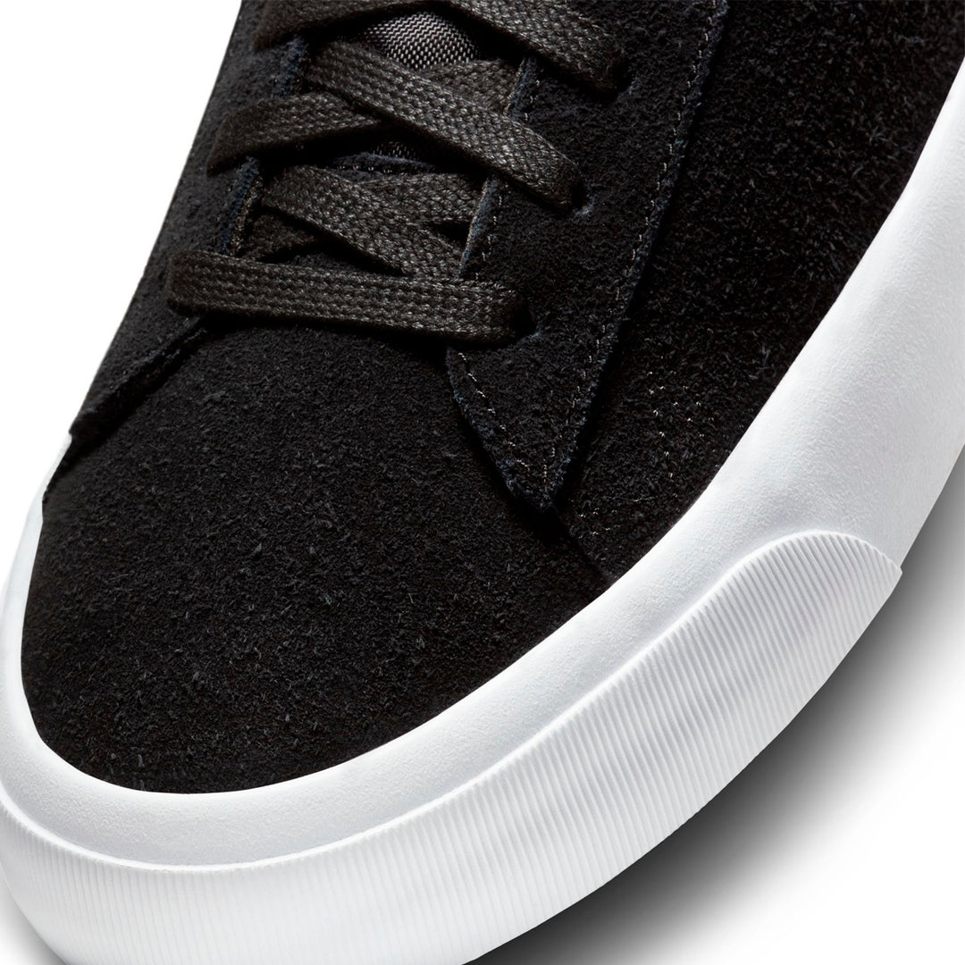 NIKE SB BLAZER LOW PRO GT ( BLACK/WHITE-BLACK-GU ) DC7695-002