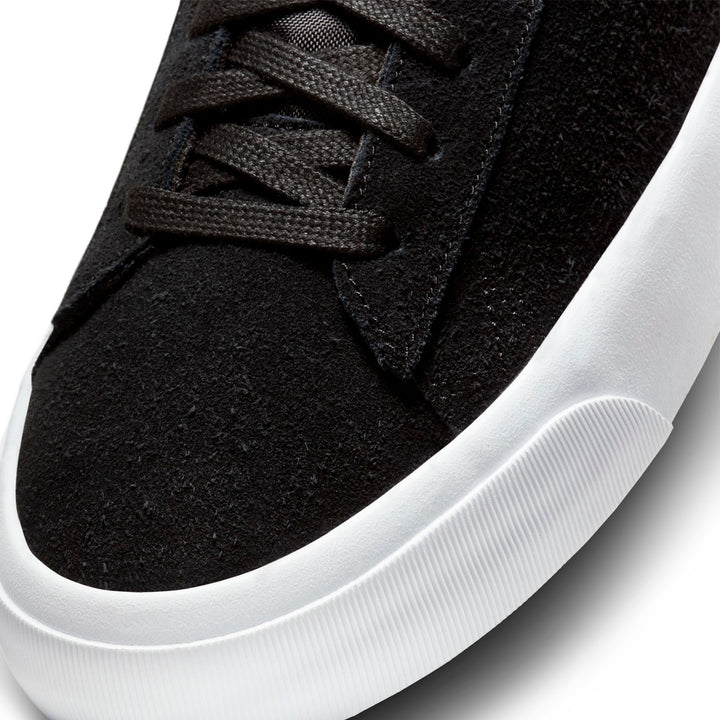NIKE SB BLAZER LOW PRO GT ( BLACK/WHITE-BLACK-GU ) DC7695-002