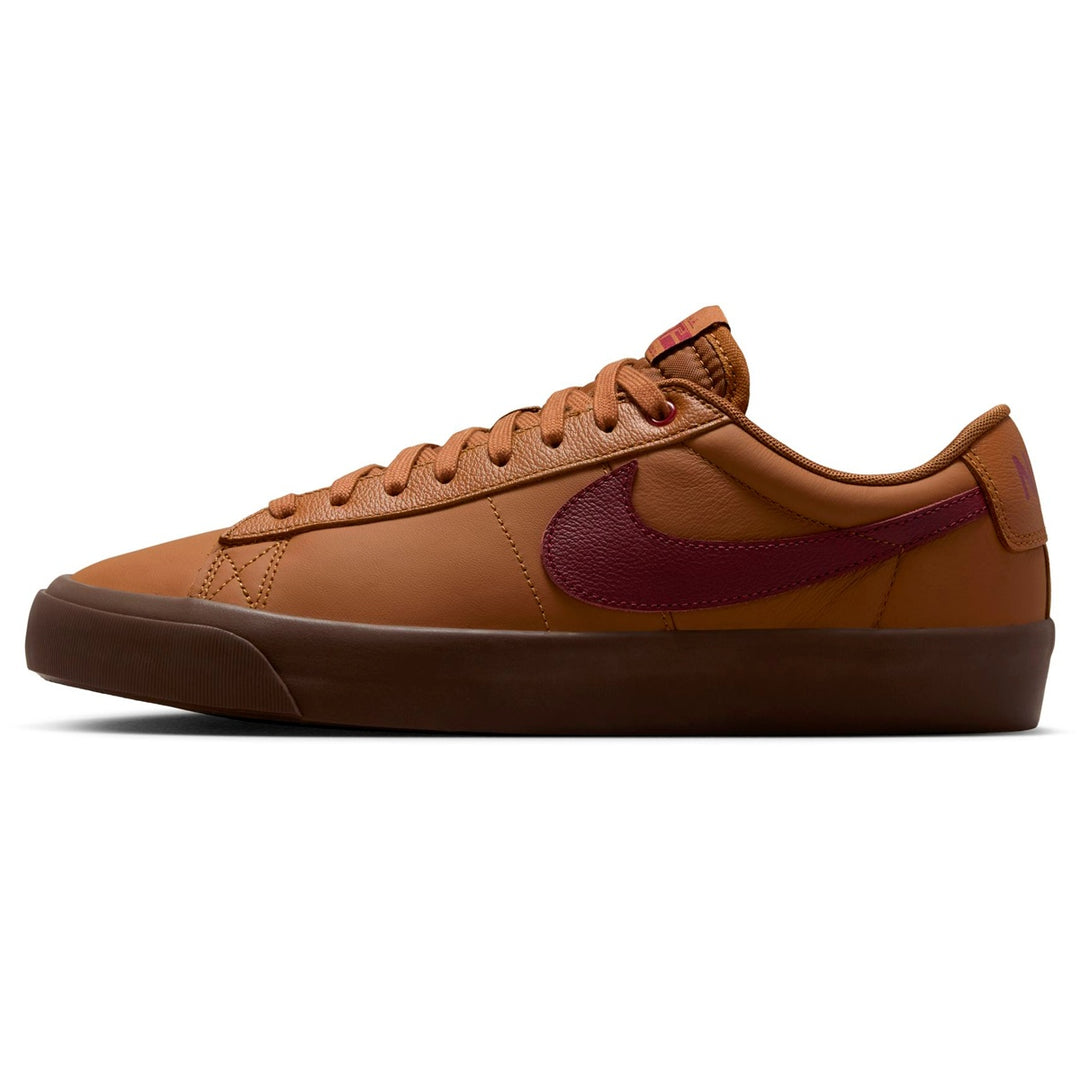 NIKE SB BLAZER LOW PRO GT ( LT BRTSH TN/DK TM RD ) DV1226-200