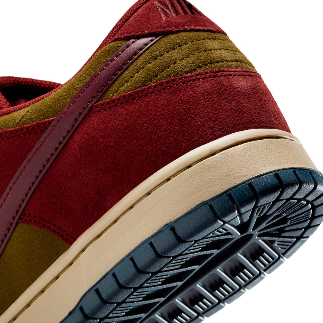 NIKE SB DUNK LOW PRO ( DK TM RD/BRGNDY CRSH ) HQ1625-600