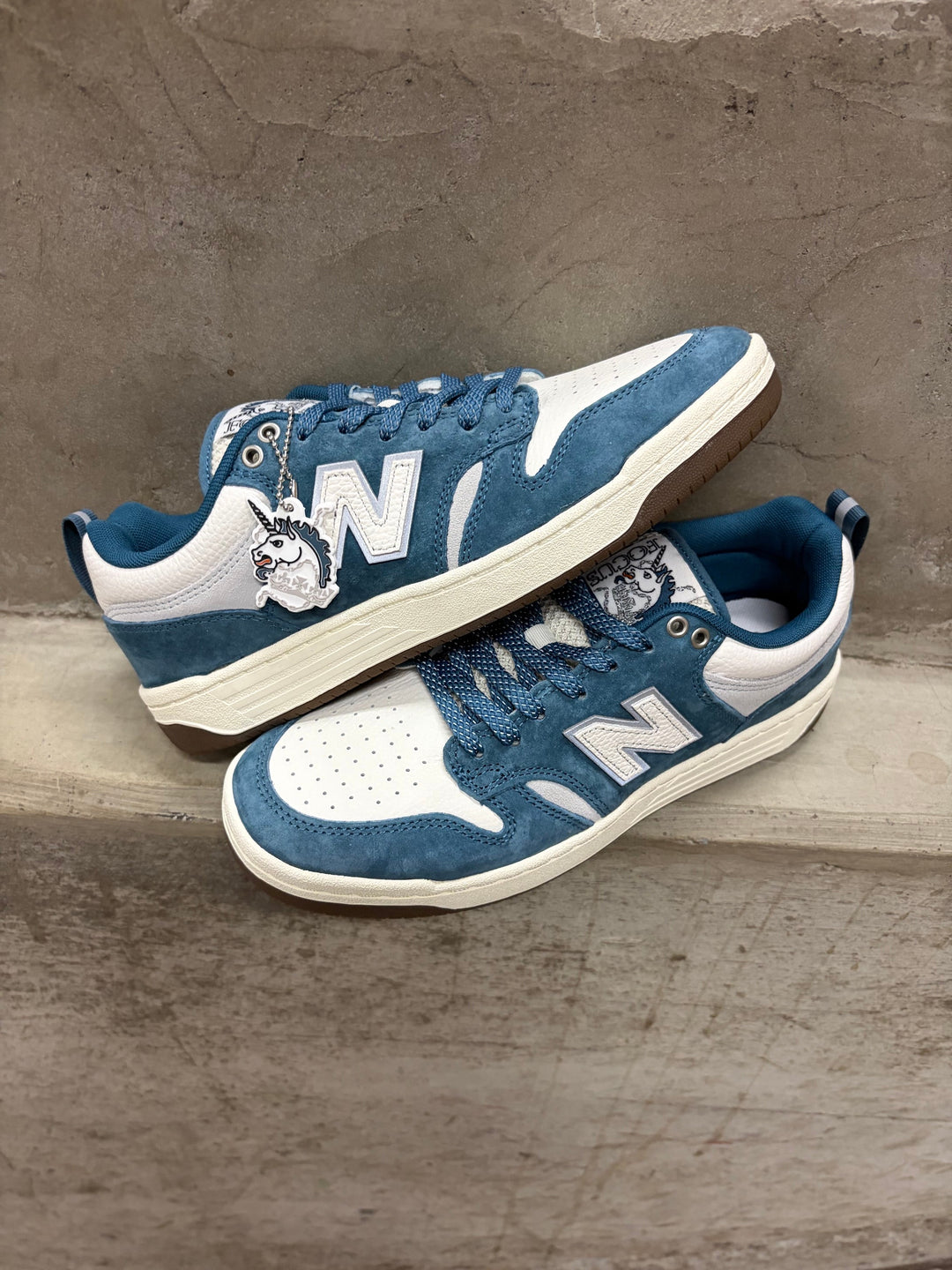 UN480FCS BLUE x WHITE