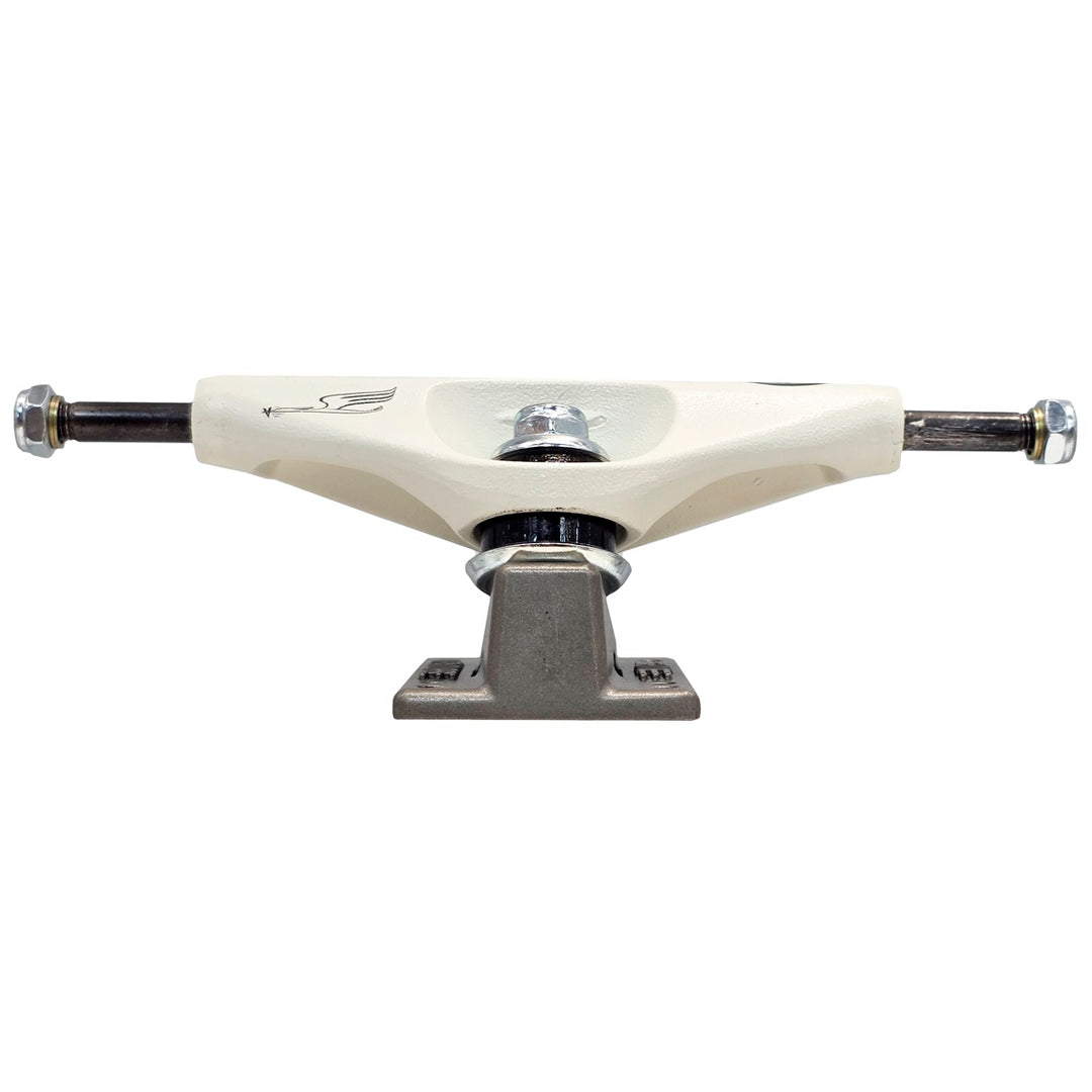 PRO EDITIONS V8 BOBBY WORREST 5.2 HI スケートボード スケボー トラック