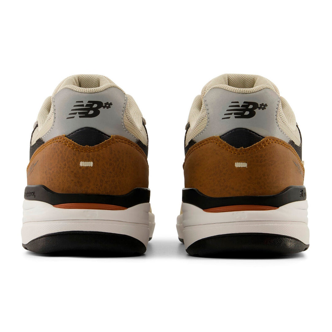 UN933ONE SEA SALT / BROWN