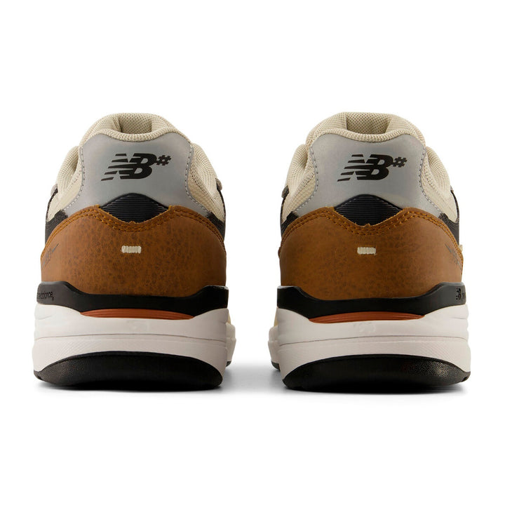 UN933ONE SEA SALT / BROWN