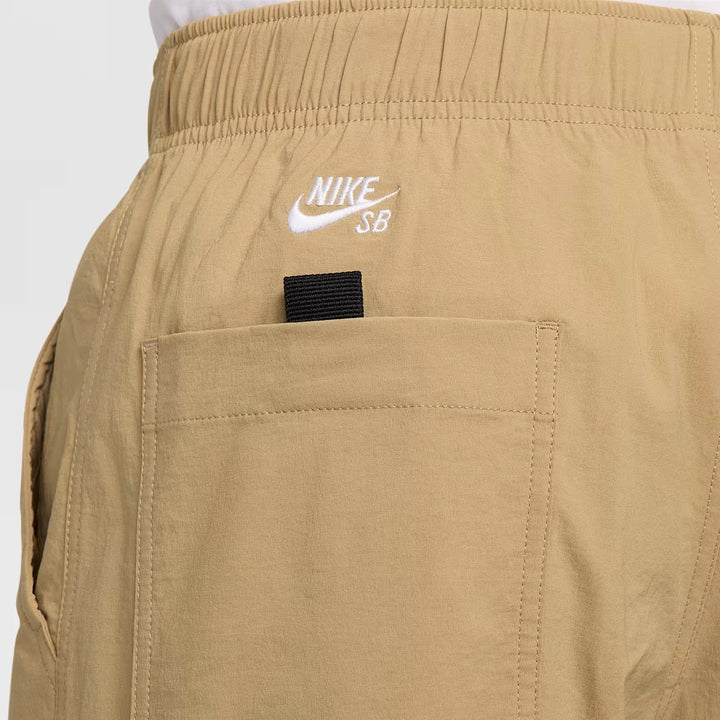 NIKE SB DF KEARNY カーゴパンツ FV7348-297