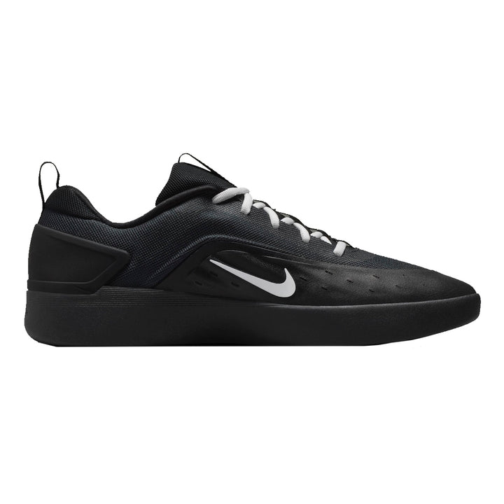 NIKE SB ZOOM NYJAH 4 (BLACK/WHITE) FQ1273-002