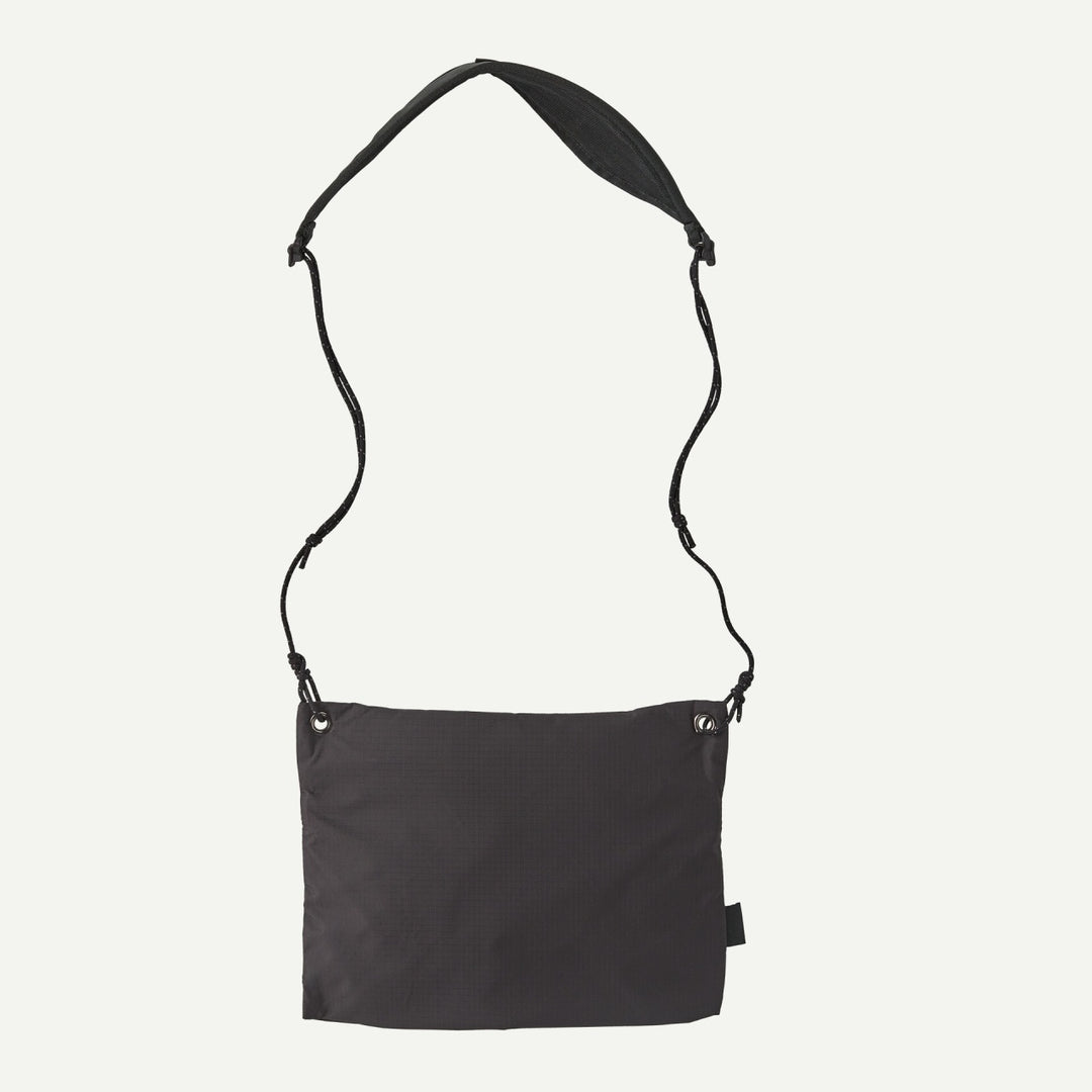 テラヴィア・サコッシュ 3L ( BLK )