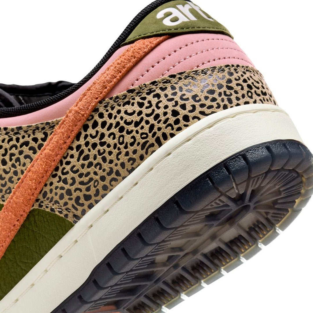 NIKE SB DUNK LOW PRO QS x Arts-Rec IH3211-200