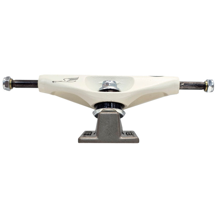 PRO EDITIONS V8 BOBBY WORREST 5.6 HI スケートボード スケボー トラック