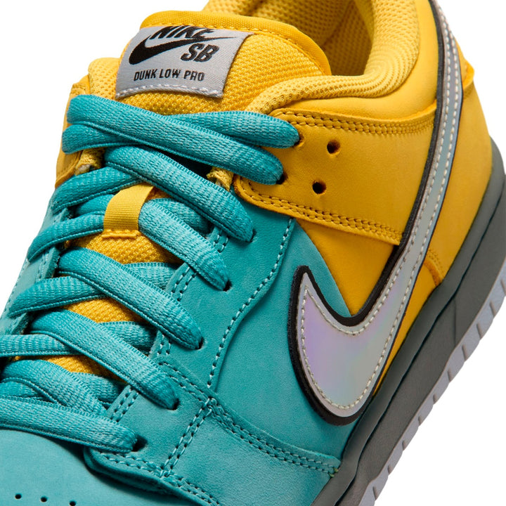 NIKE SB DUNK LOW PRO MUNI FAST PASS IR1888-700