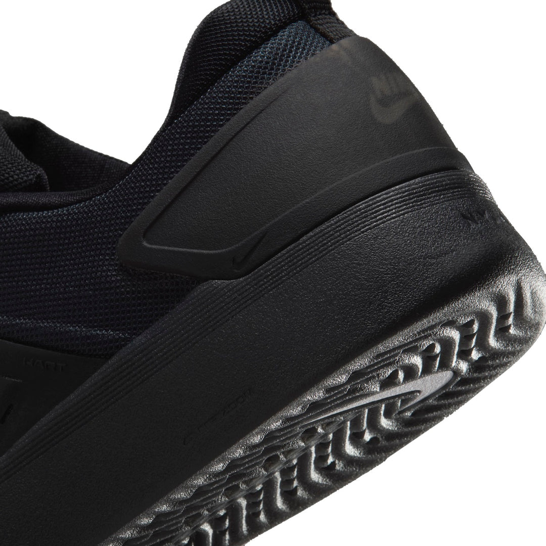 NIKE SB ZOOM NYJAH 4 (BLACK/WHITE) FQ1273-002