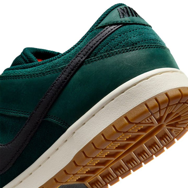 NIKE SB DUNK LOW PRO ISO (DEEP FIR/BLACK-FIR-S) FJ1674-300