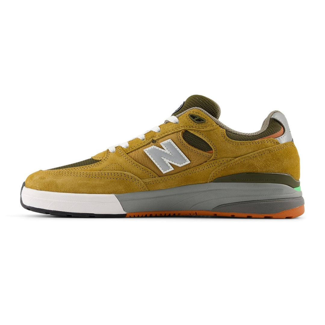 NM933MNO