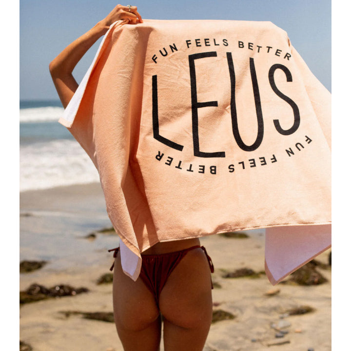 BEACH ECO TOWEL (HAPPY HOUR) U0064-C01S01